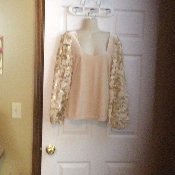 Boston Proper Tops - Boston Proper Cream and Gold  Long Sleeve Blouse